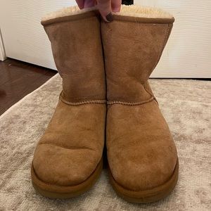 Ugg Classic Short II in Chestnut